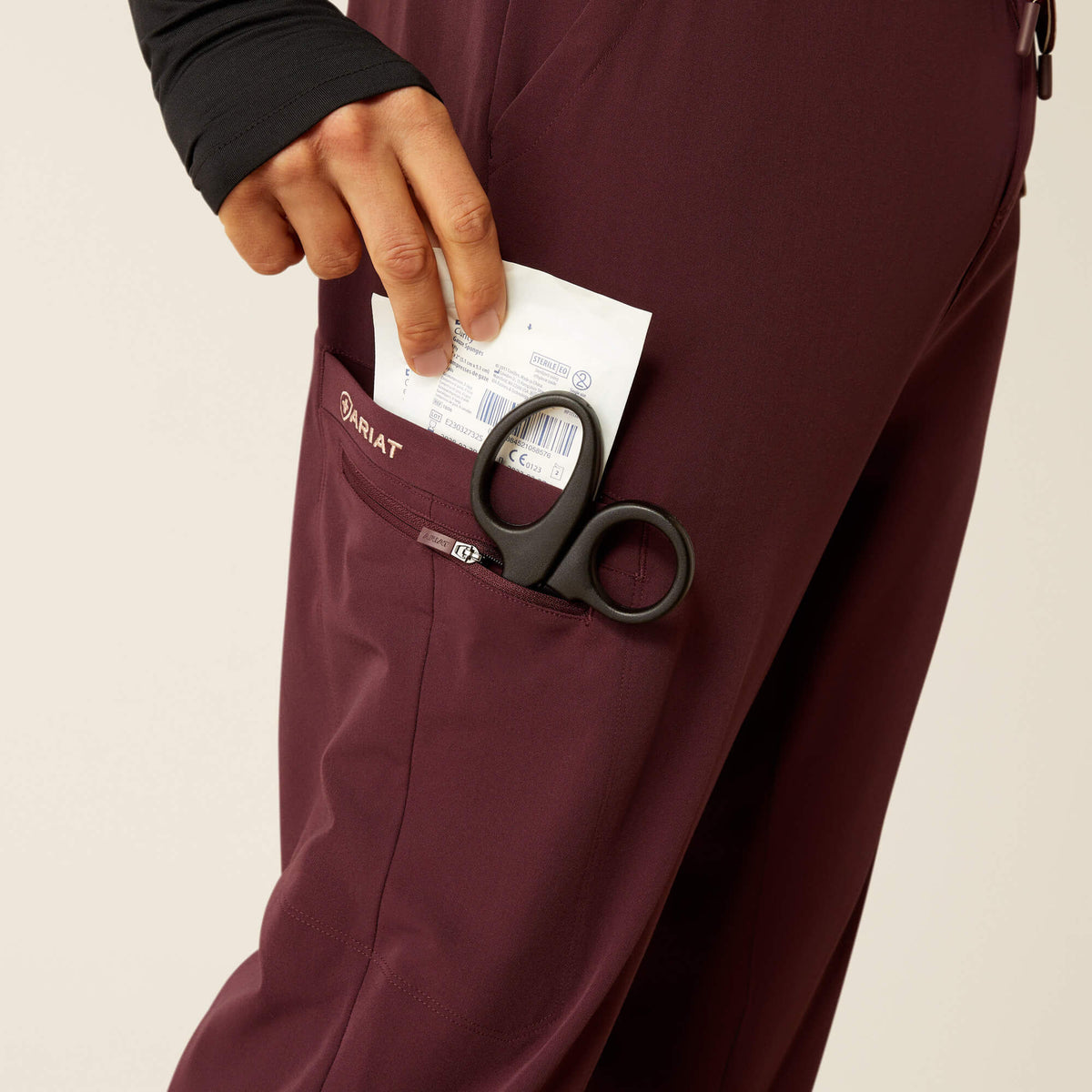 Ariat Essential Drew Cargo Stretch Jogger Scrub Pant