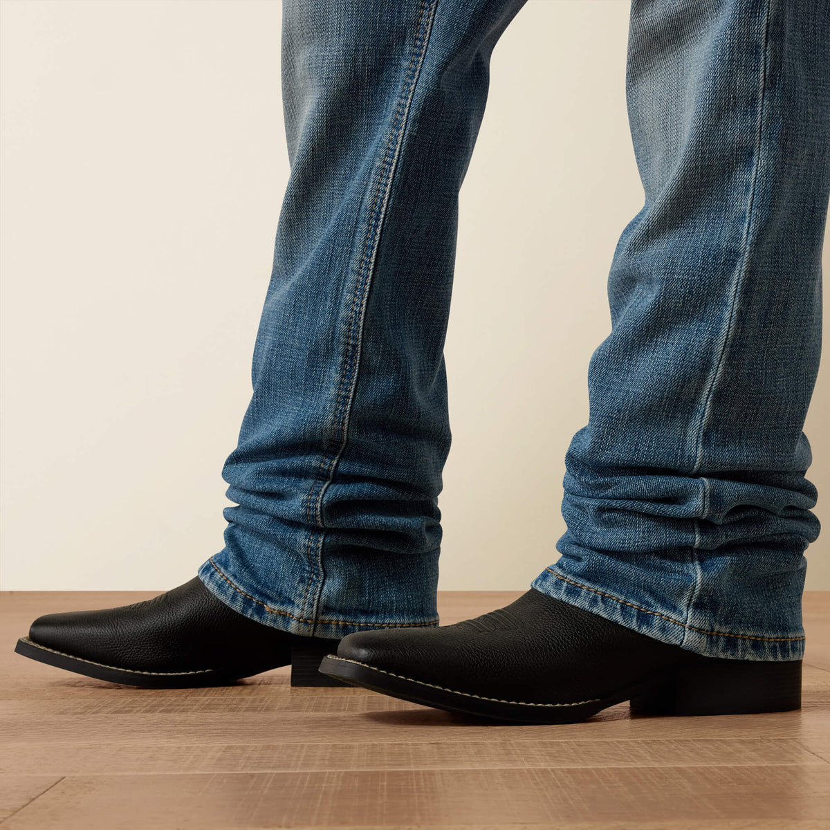 Ariat Top Pick B4 Relaxed Palmer Boot Cut Jeans