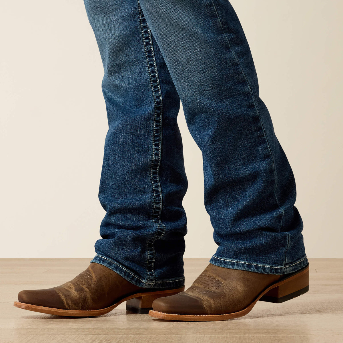 Ariat Essential M4 Relaxed Hugo Boot Cut Jean