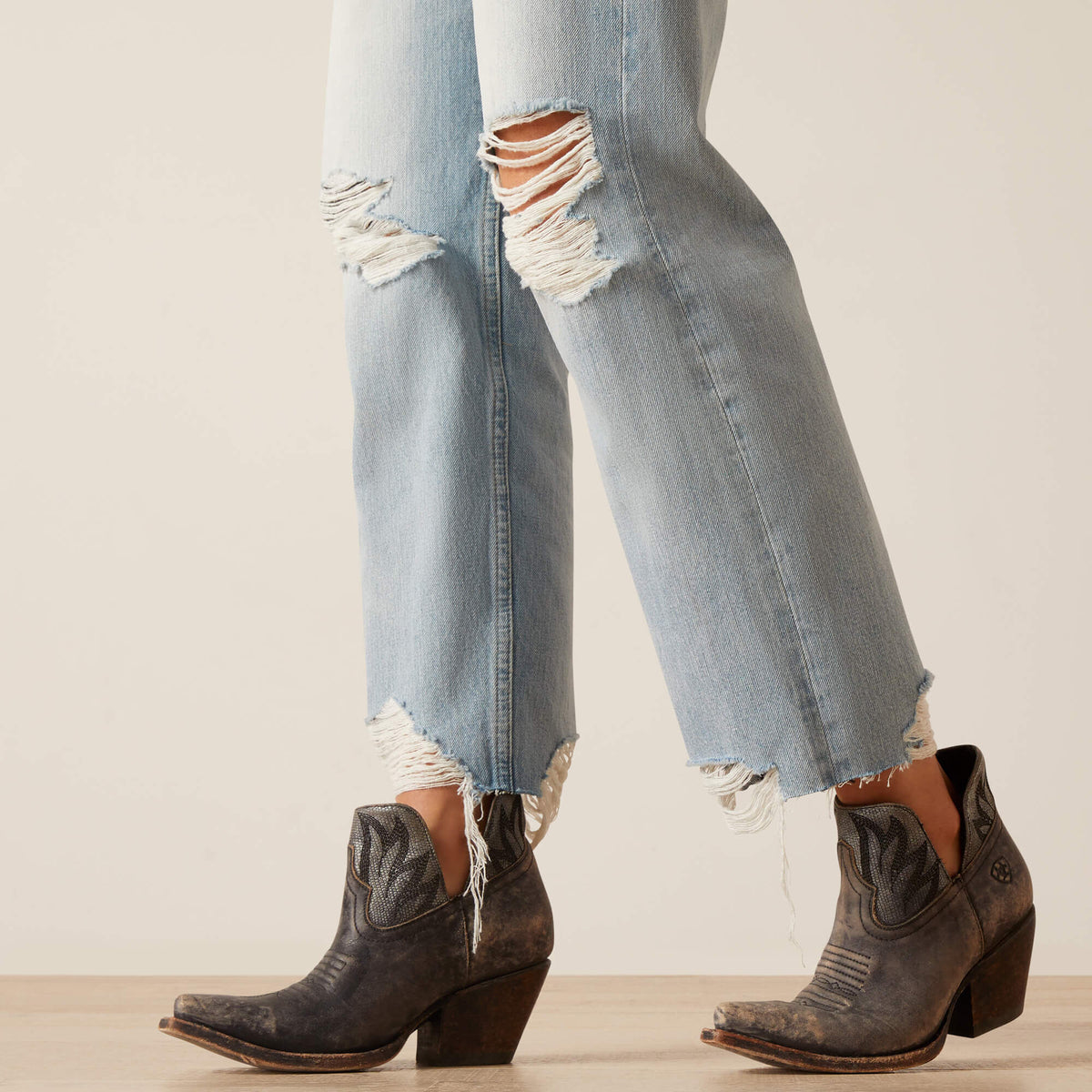 Ariat Trusted Ultra High Rise Tomboy Straight Jean