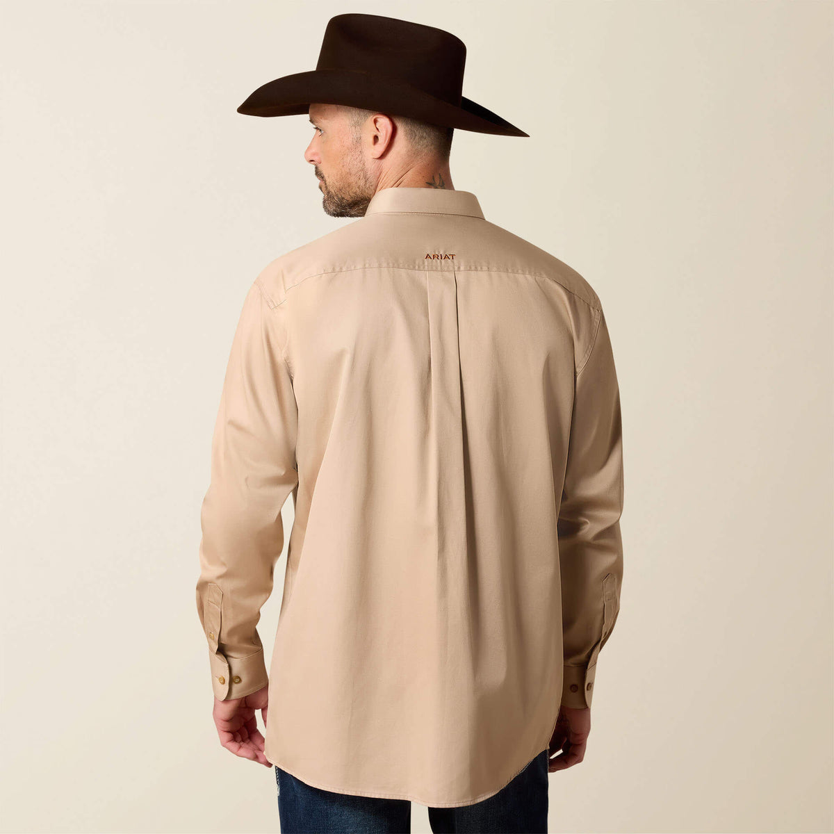 Ariat Classic Solid Twill Classic Fit Shirt
