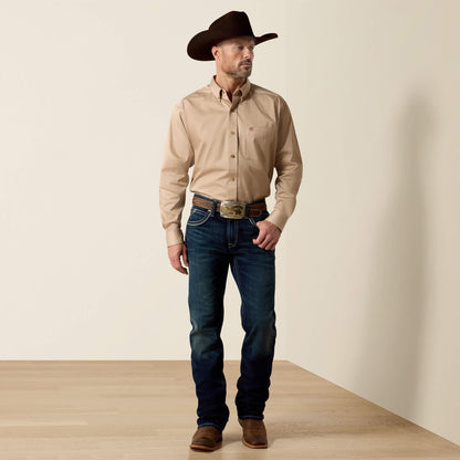 Ariat Classic Solid Twill Classic Fit Shirt