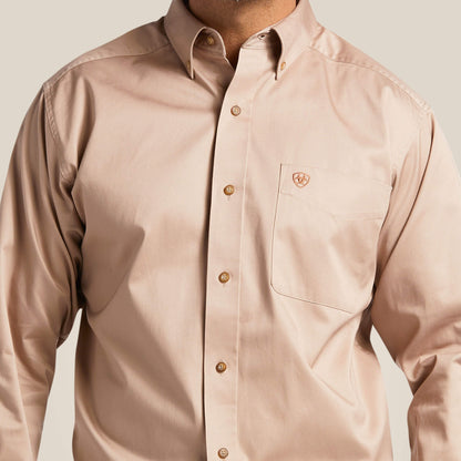 Ariat Classic Solid Twill Classic Fit Shirt