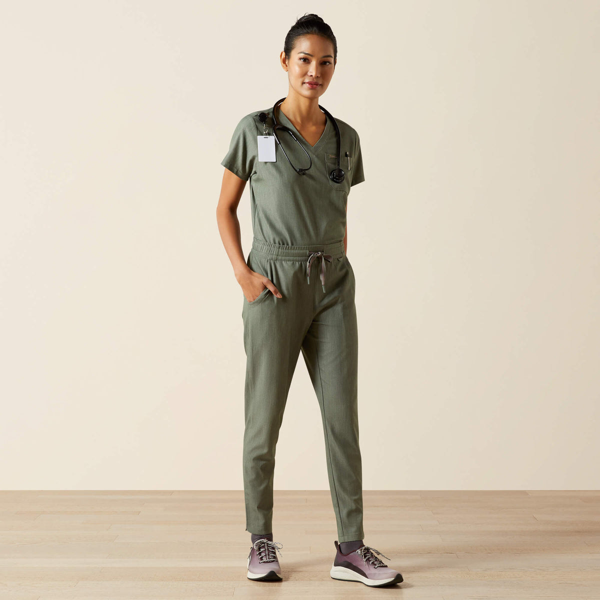Ariat Smart Buy Beth Basic Scrub Top