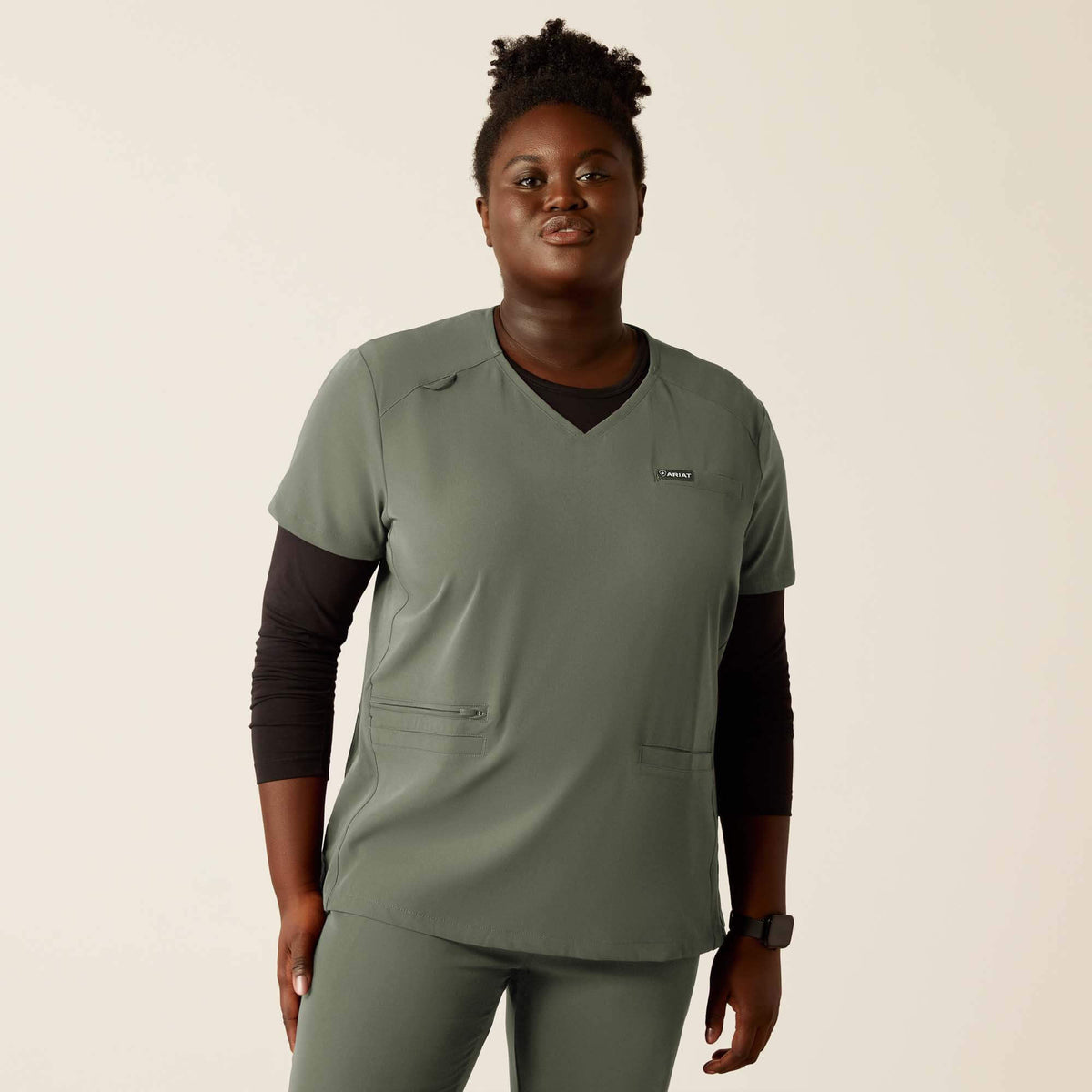 Ariat Trusted Clara 6 Pocket Scrub Top