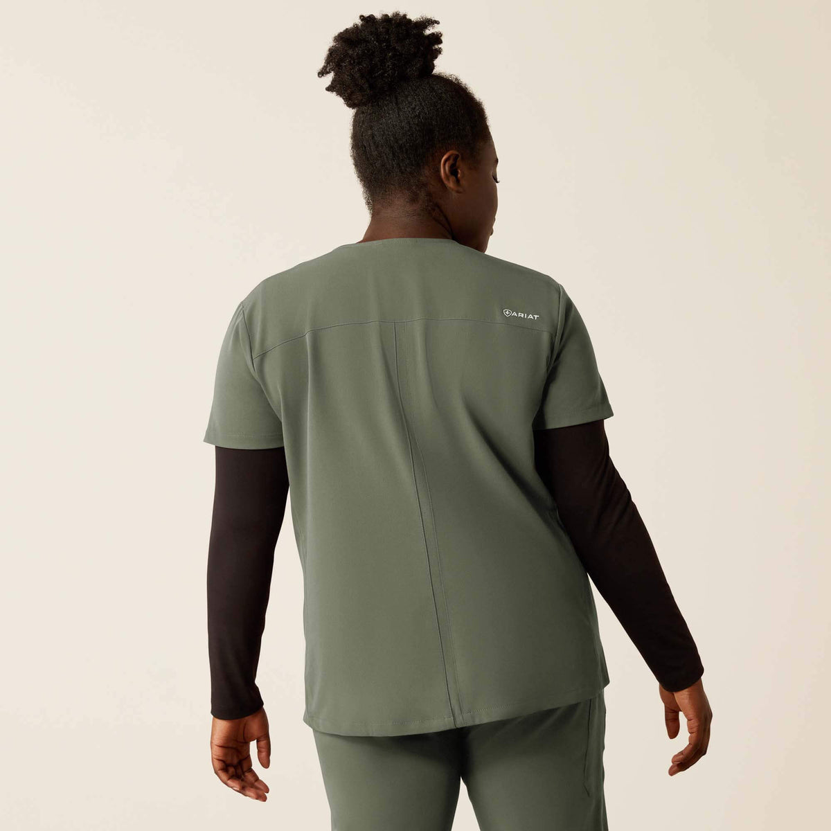 Ariat Trusted Clara 6 Pocket Scrub Top