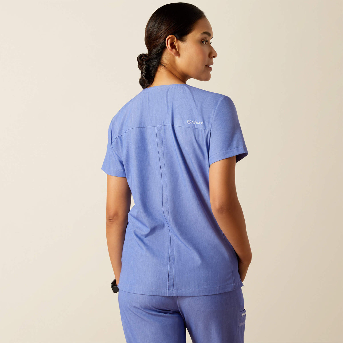Ariat Everyday Clara 6 Pocket Scrub Top