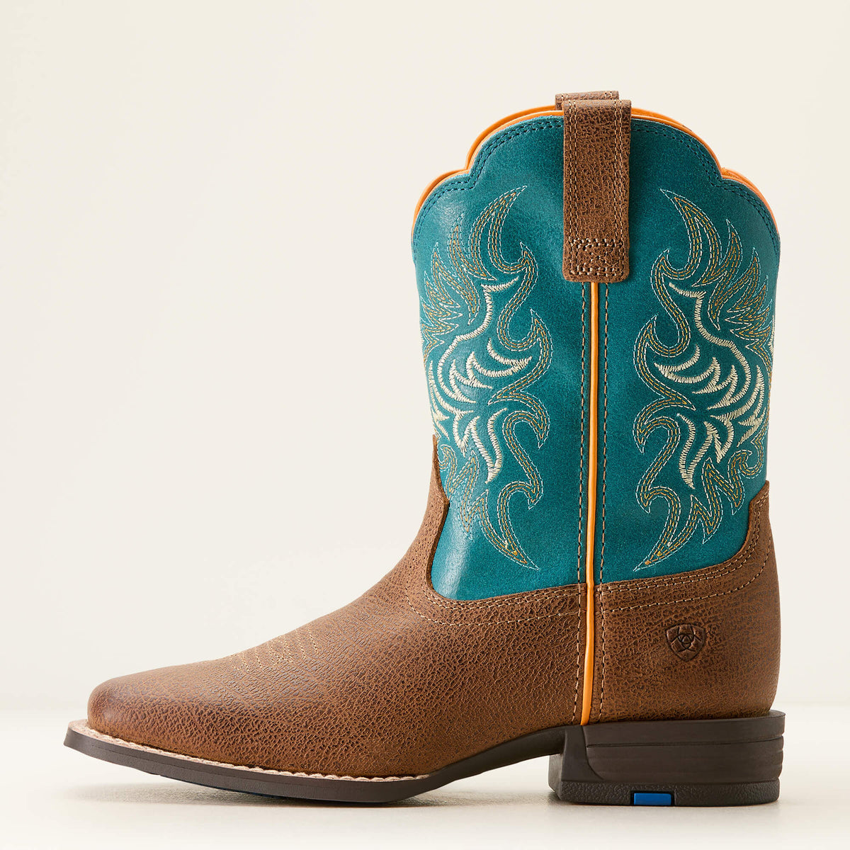 Ariat Featured Outrider