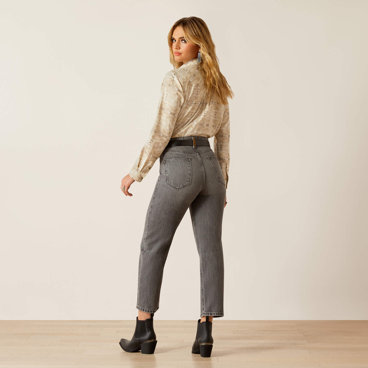 Ariat New Ultra High Rise Jazmine Tomboy Relaxed Straight Leg Jeans