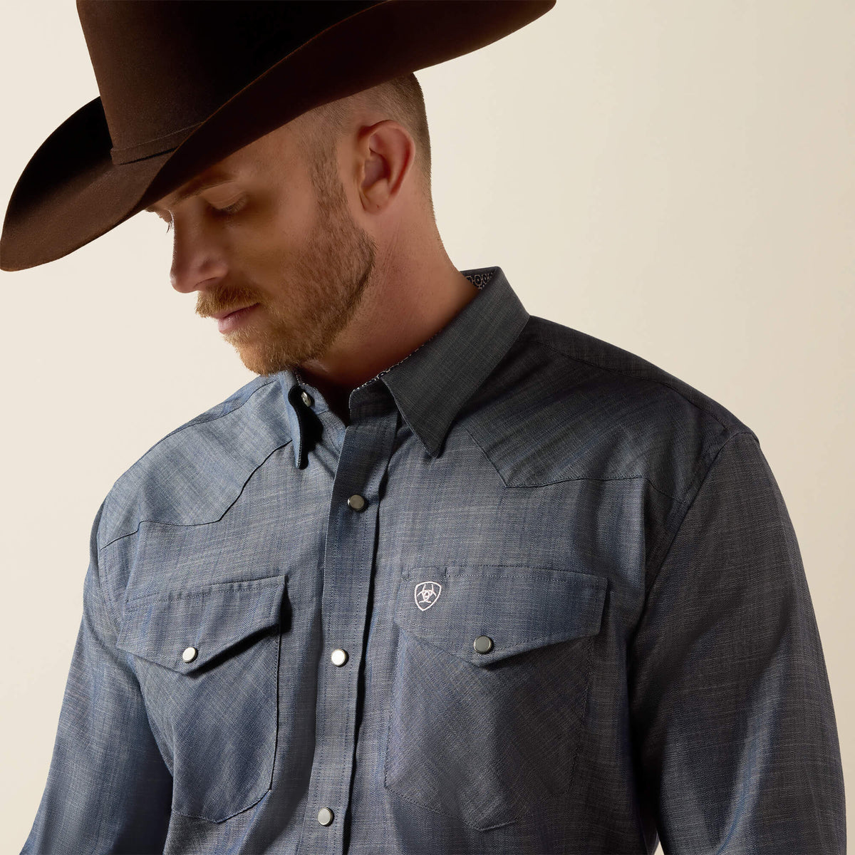 Ariat Great Value Wrinkle Free Refined Slub Classic Fit Shirt