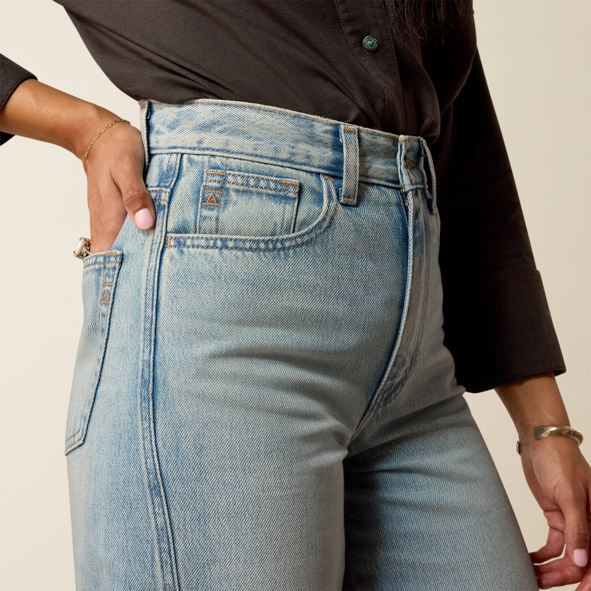 Ariat Exclusive Ultra High Rise Jazmine Barrel Jeans