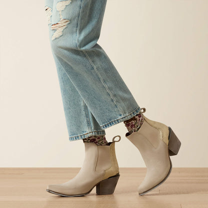 Ariat Discount Ultra High Rise Tomboy Relaxed Straight Leg Jeans