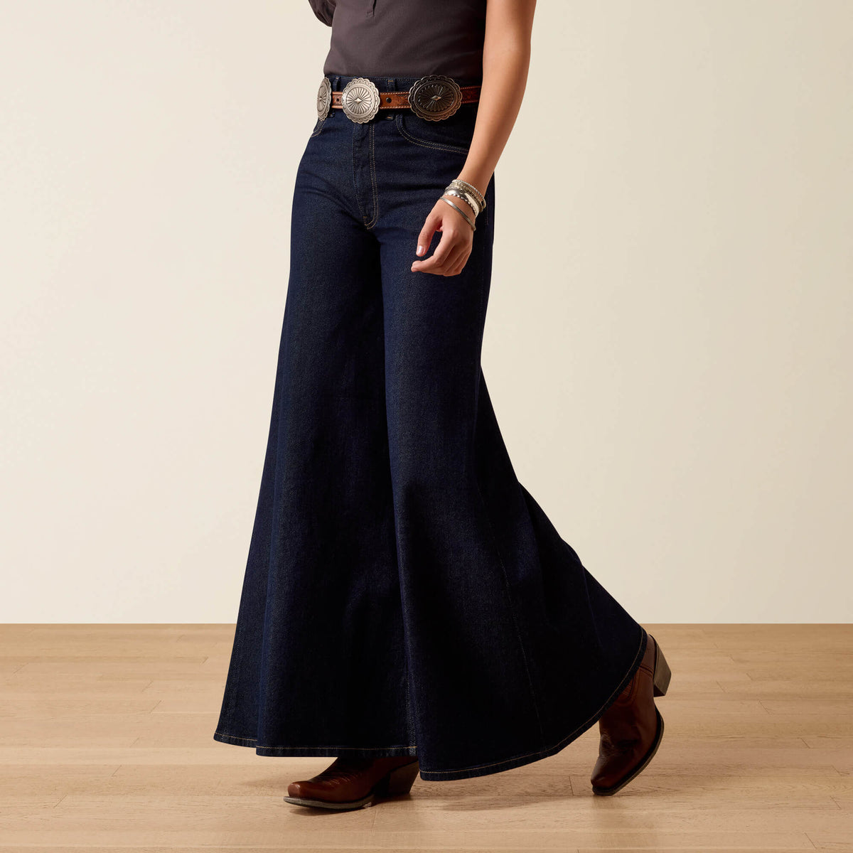 Ariat Discount Ultra High Rise Jazmine Super Wide Jeans