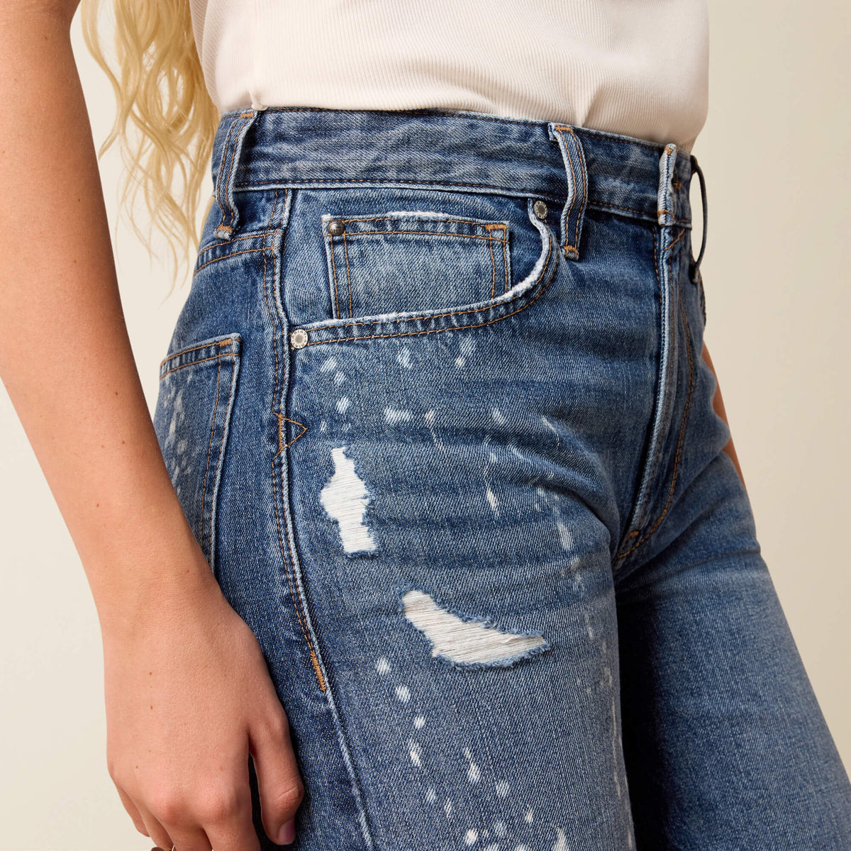 Ariat Quality Ultra High Rise Relaxed Tomboy 10" Shorts