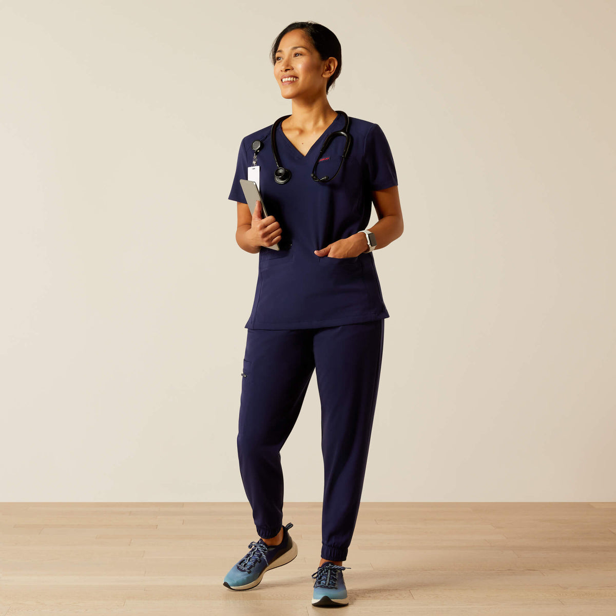 Ariat Special Offer Clara 6 Pocket Scrub Top